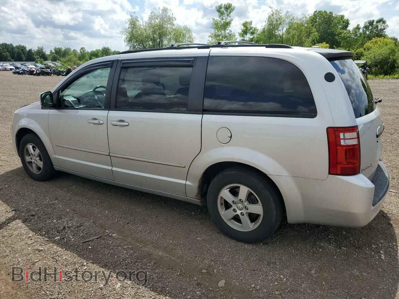 2010 DODGE CARAVAN - VIN: 2D4RN5D11AR355455 - Photo 2