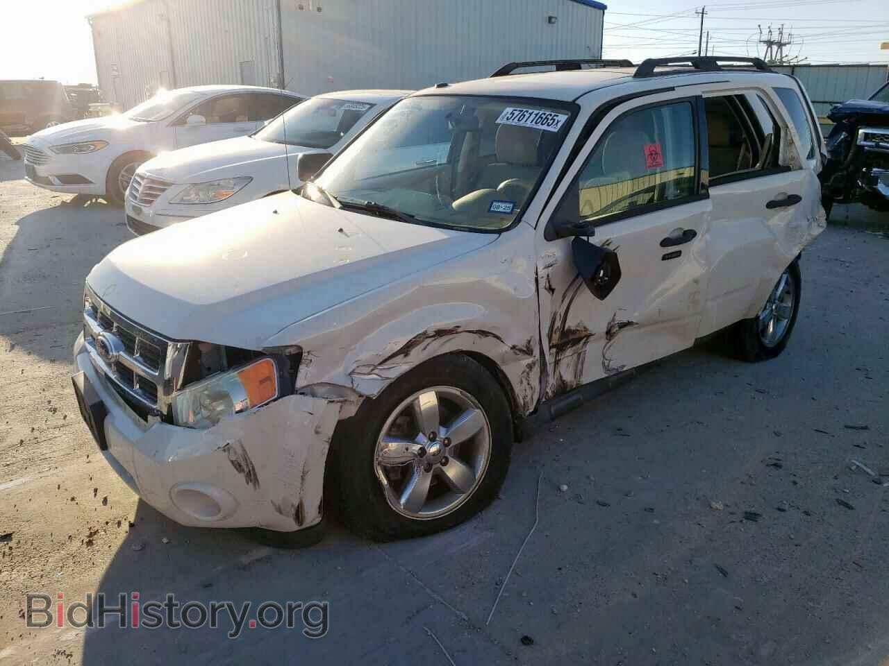 Фотография 1FMCU0DG2CKB90915 - FORD ESCAPE 2012