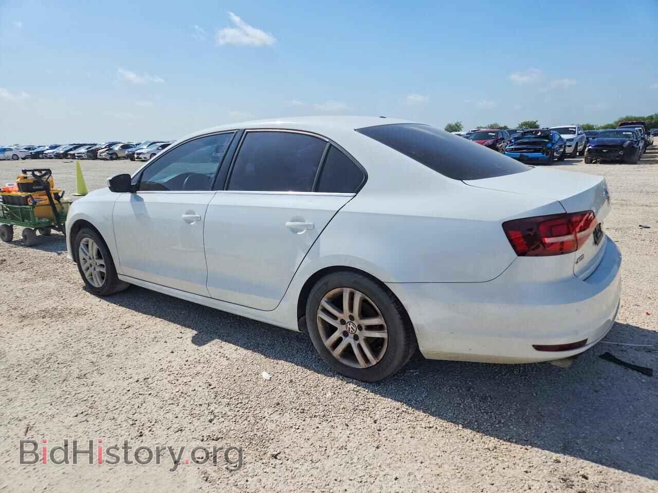 2017 VOLKSWAGEN JETTA - VIN: 3VW2B7AJ9HM370372 - Photo 2