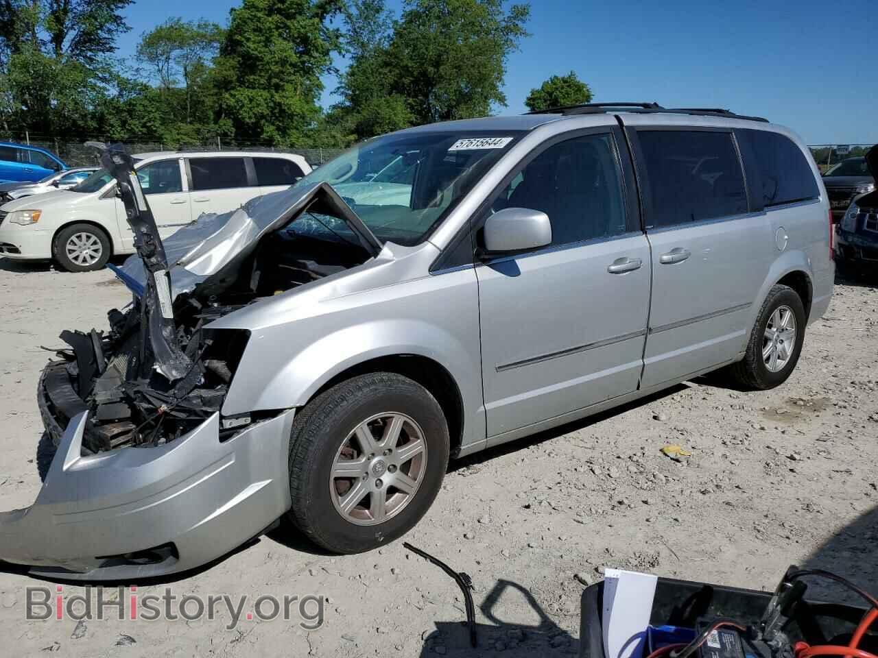 Photo 2A4RR5D10AR479714 - CHRYSLER MINIVAN 2010