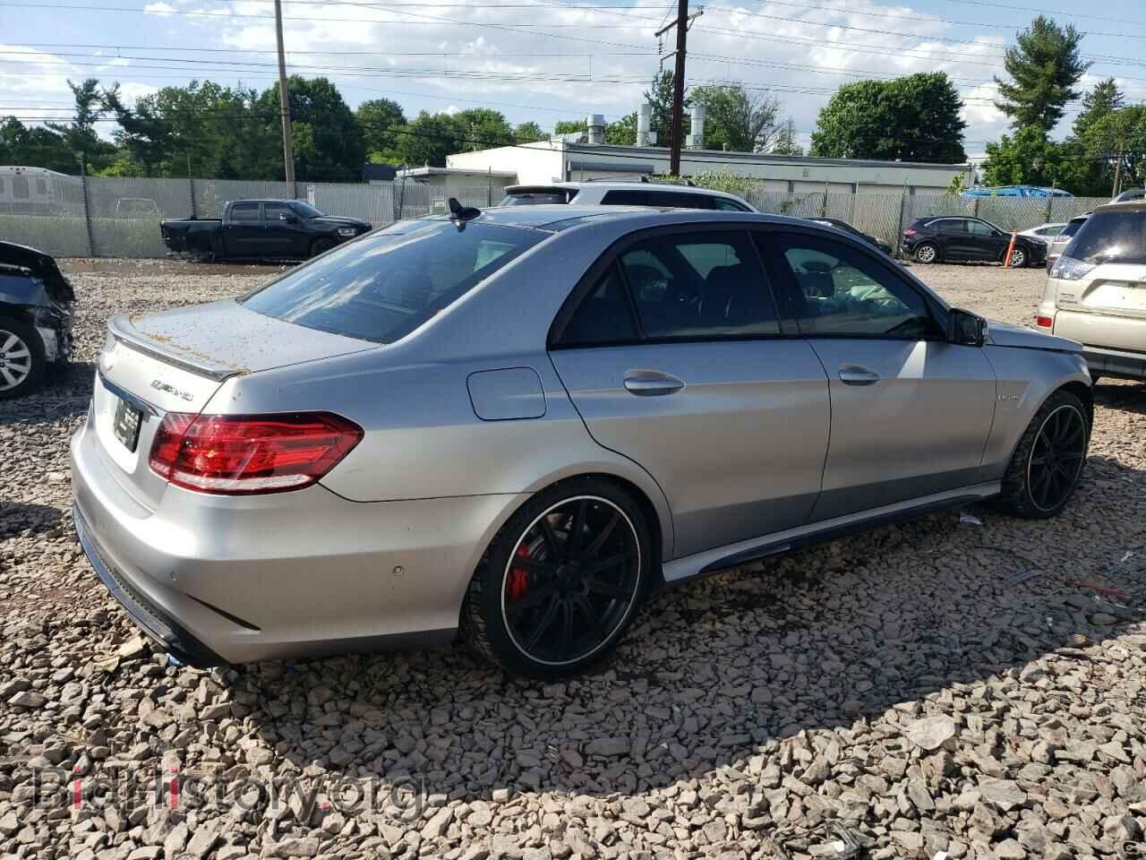 2016 MERCEDES-BENZ E-CLASS - VIN: WDDHF7GB1GB257528 - Фото 3