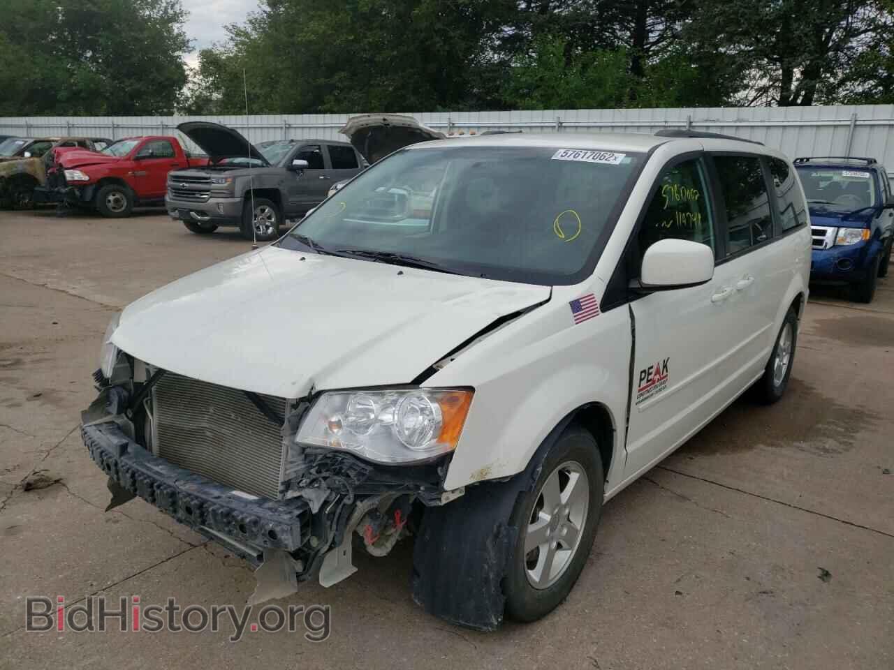 2013 DODGE CARAVAN - VIN: 2C4RDGCG9DR655413 - Фото 2