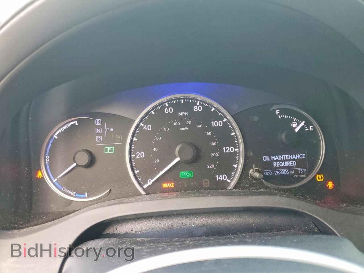 2011 LEXUS CT 200 - VIN: JTHKD5BH2B2013982 - Photo 9