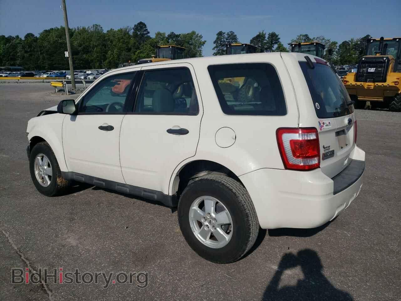 2010 FORD ESCAPE - VIN: 1FMCU0C76AKB82752 - Фото 2