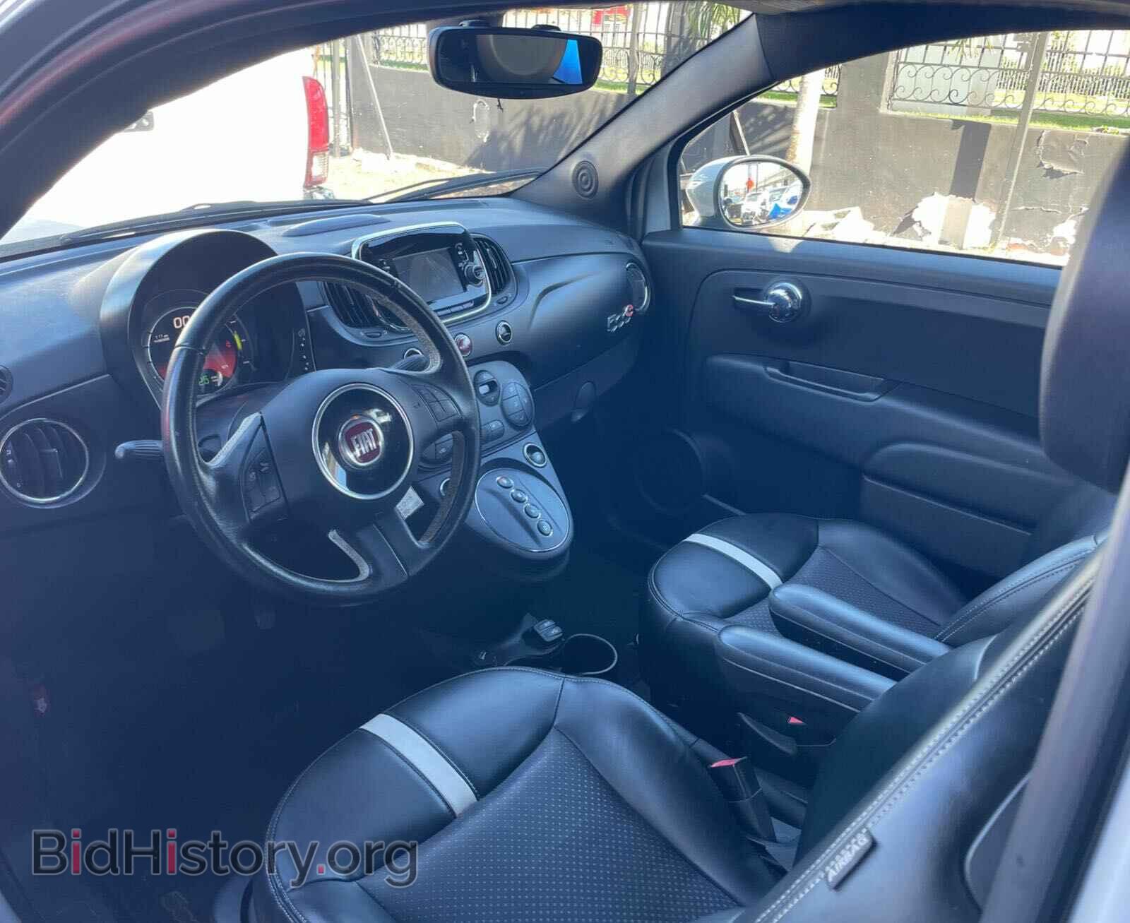 2017 FIAT 500 - VIN: 3C3CFFGEXHT600558 - Photo 4