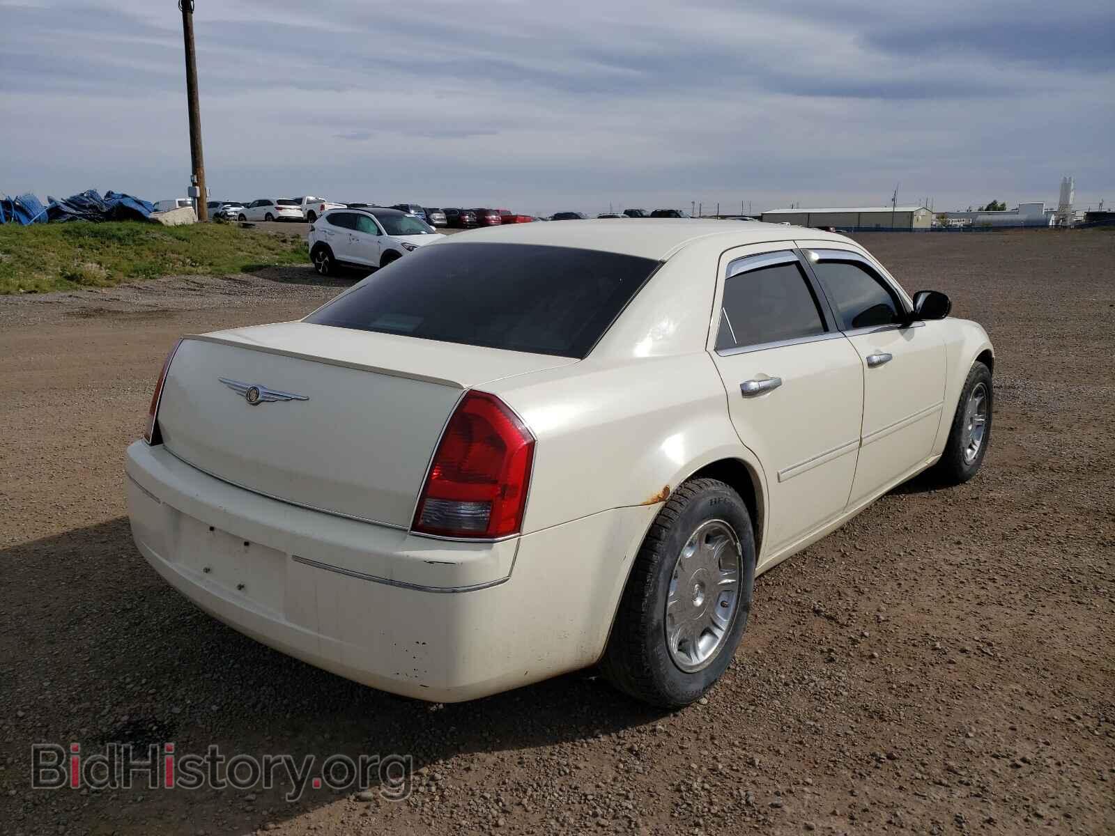 2006 CHRYSLER 300 - VIN: 2C3KA53G06H252643 - Фото 4