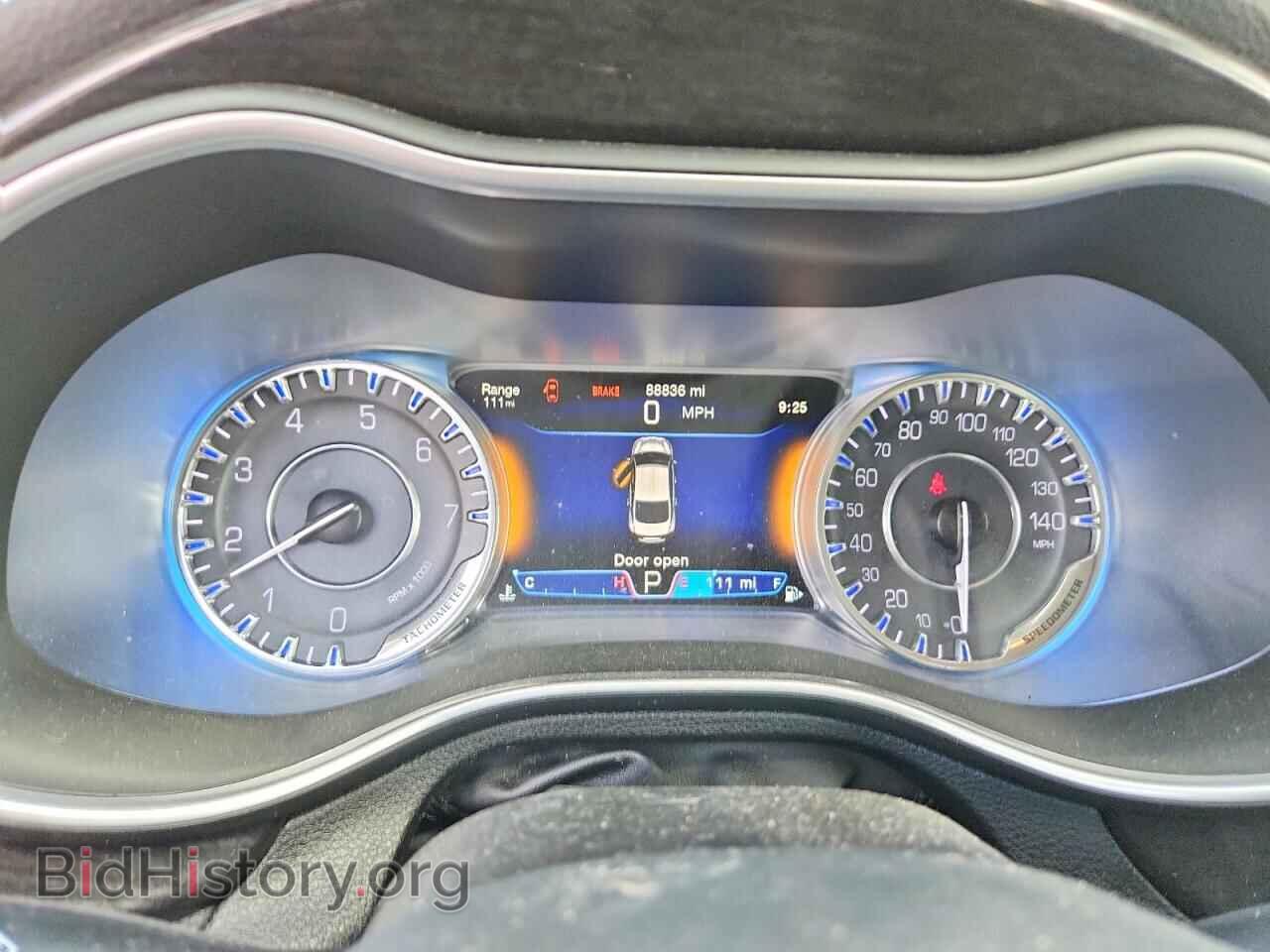 2016 CHRYSLER 200 - VIN: 1C3CCCCB7GN112928 - Фото 9