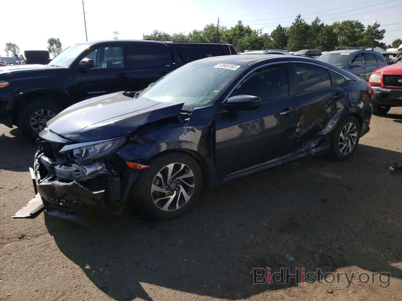 Photo 2HGFC2F78JH544066 - HONDA CIVIC 2018