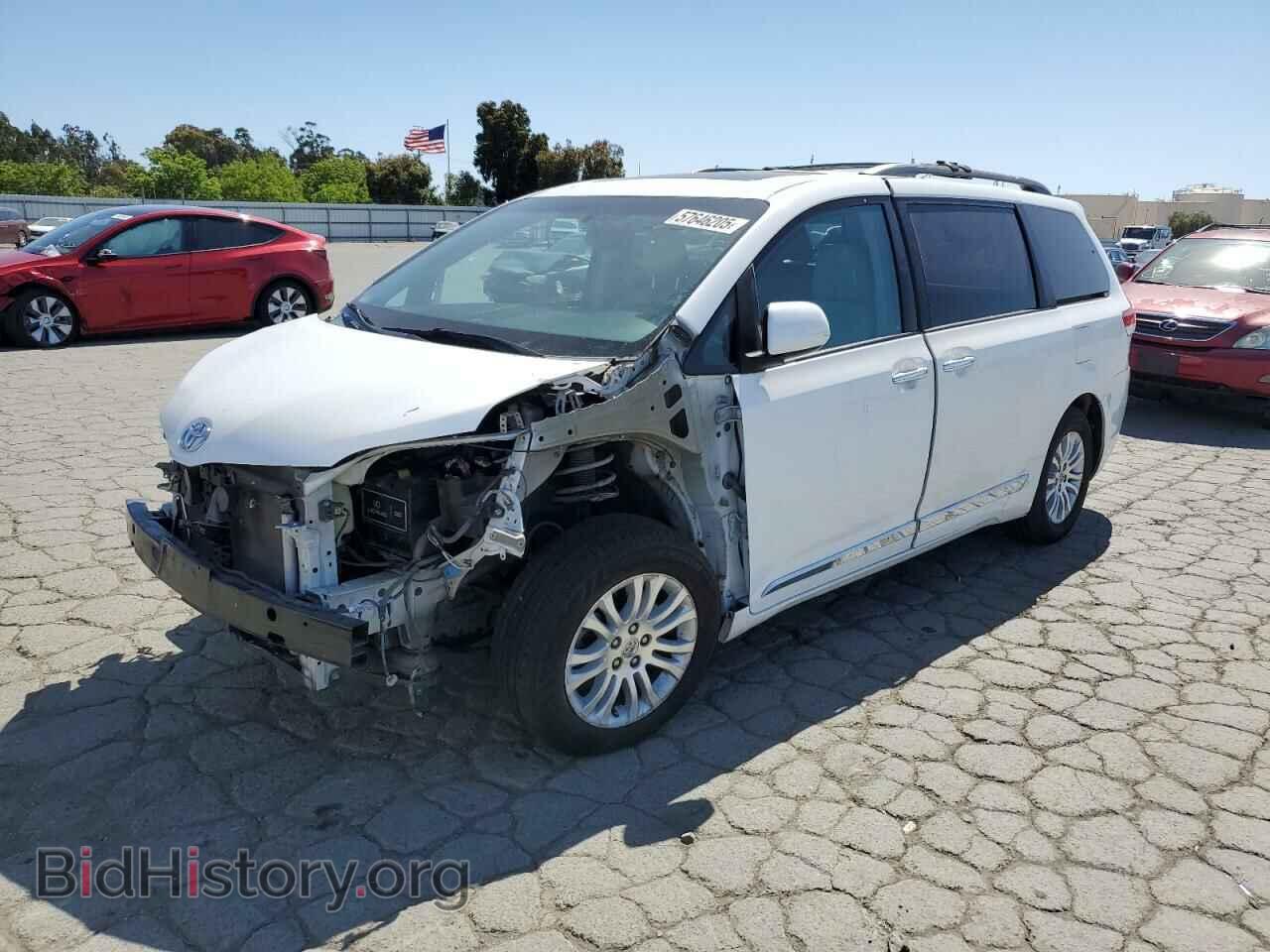Фотография 5TDYK3DC8DS324853 - TOYOTA All Models 2013