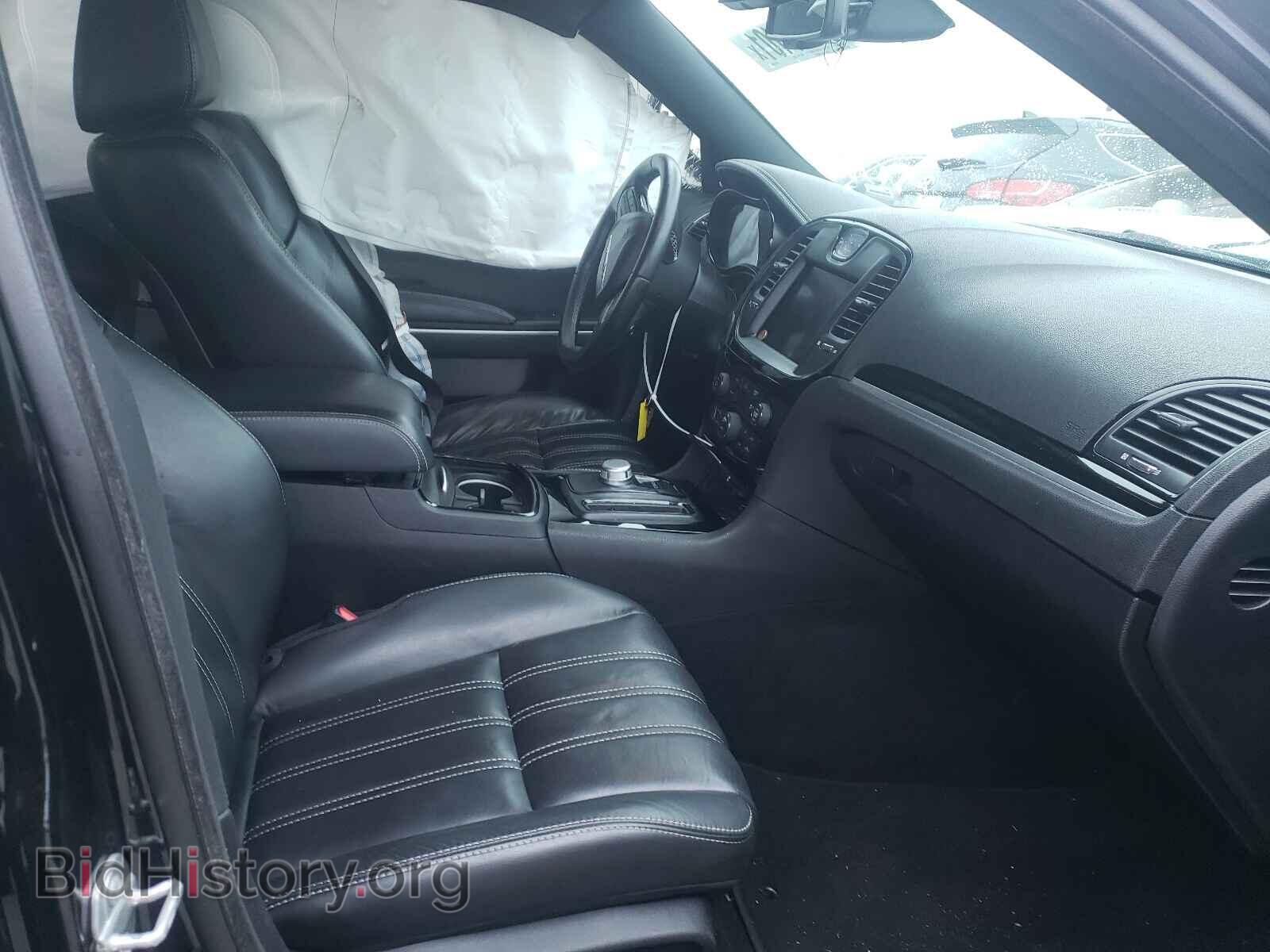 2019 CHRYSLER 300 - VIN: 2C3CCABG0KH609838 - Фото 5