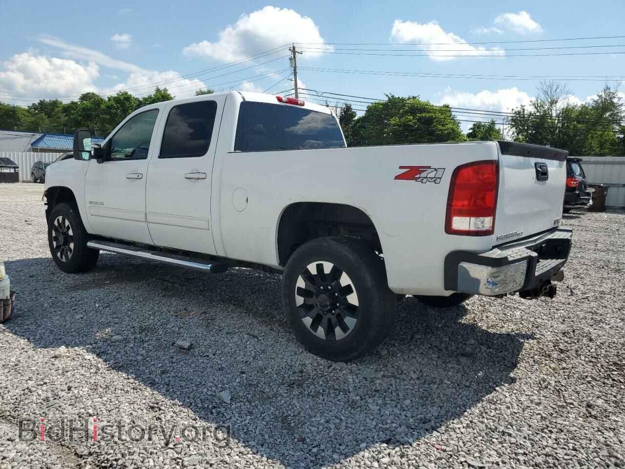 2011 GMC SIERRA - VIN: 1GT121E8XBF148336 - Фото 2