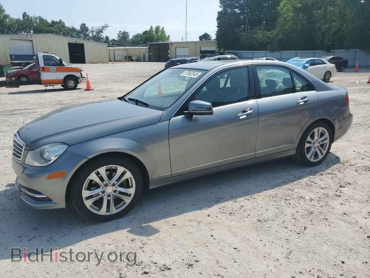 Photo WDDGF8BB6CA610774 - MERCEDES-BENZ C-CLASS 2012