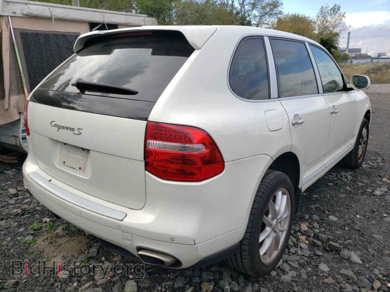 2009 Porsche CAYENNE (VIN WP1AB29P39LA44014) — photo 4 of 10