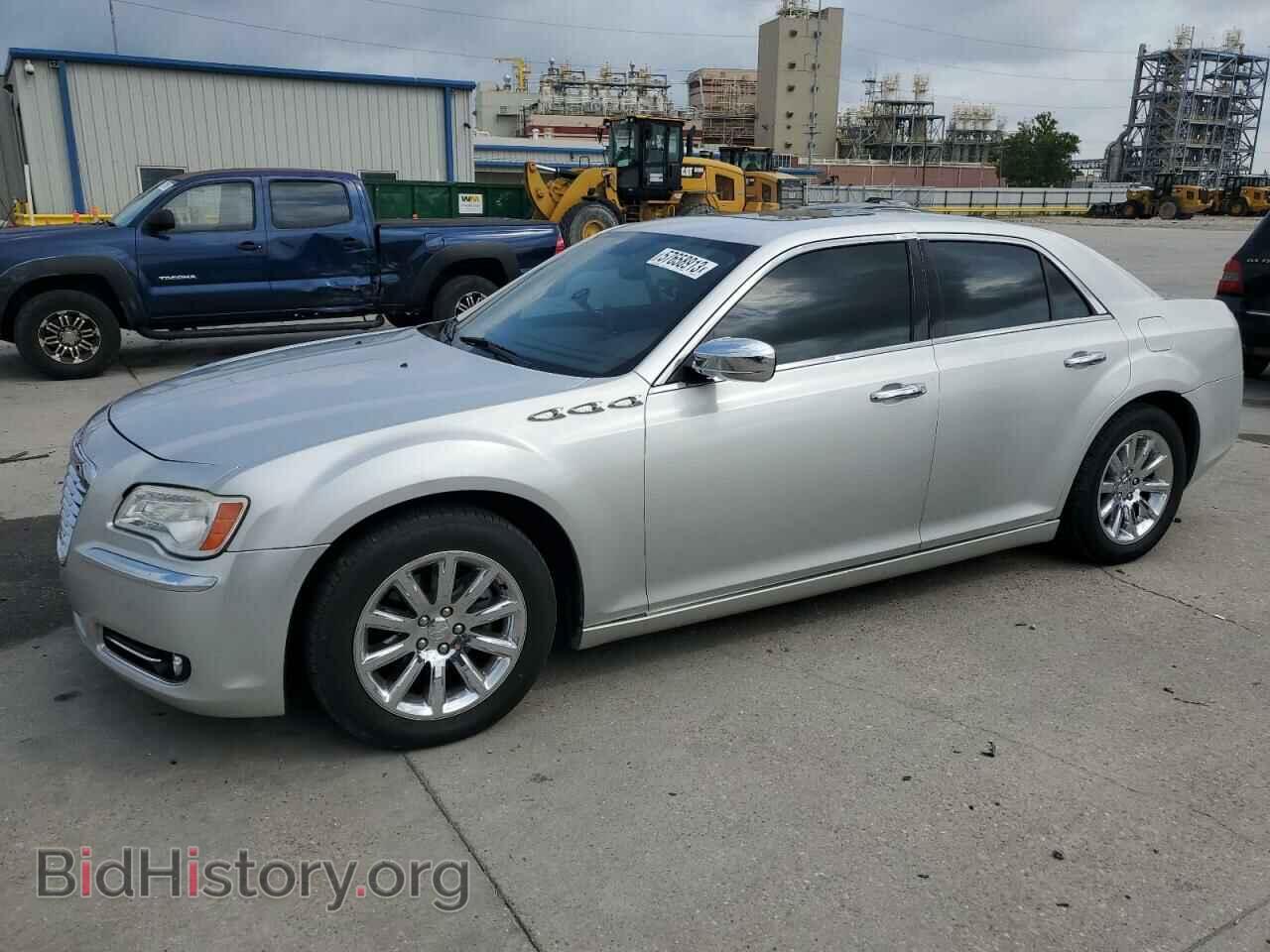 Фотография 2C3CCACG8CH249766 - CHRYSLER 300 2012