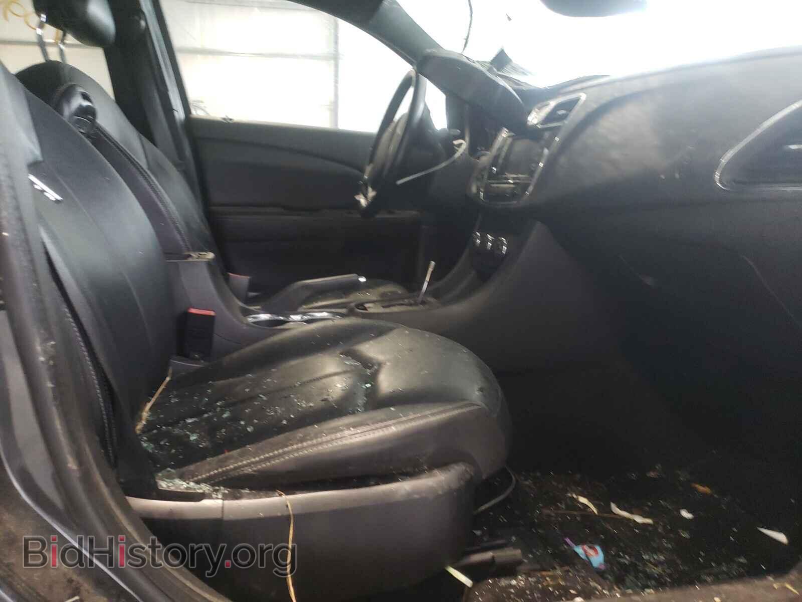 2011 CHRYSLER 200 - VIN: 1C3BC2FG2BN504625 - Фото 5