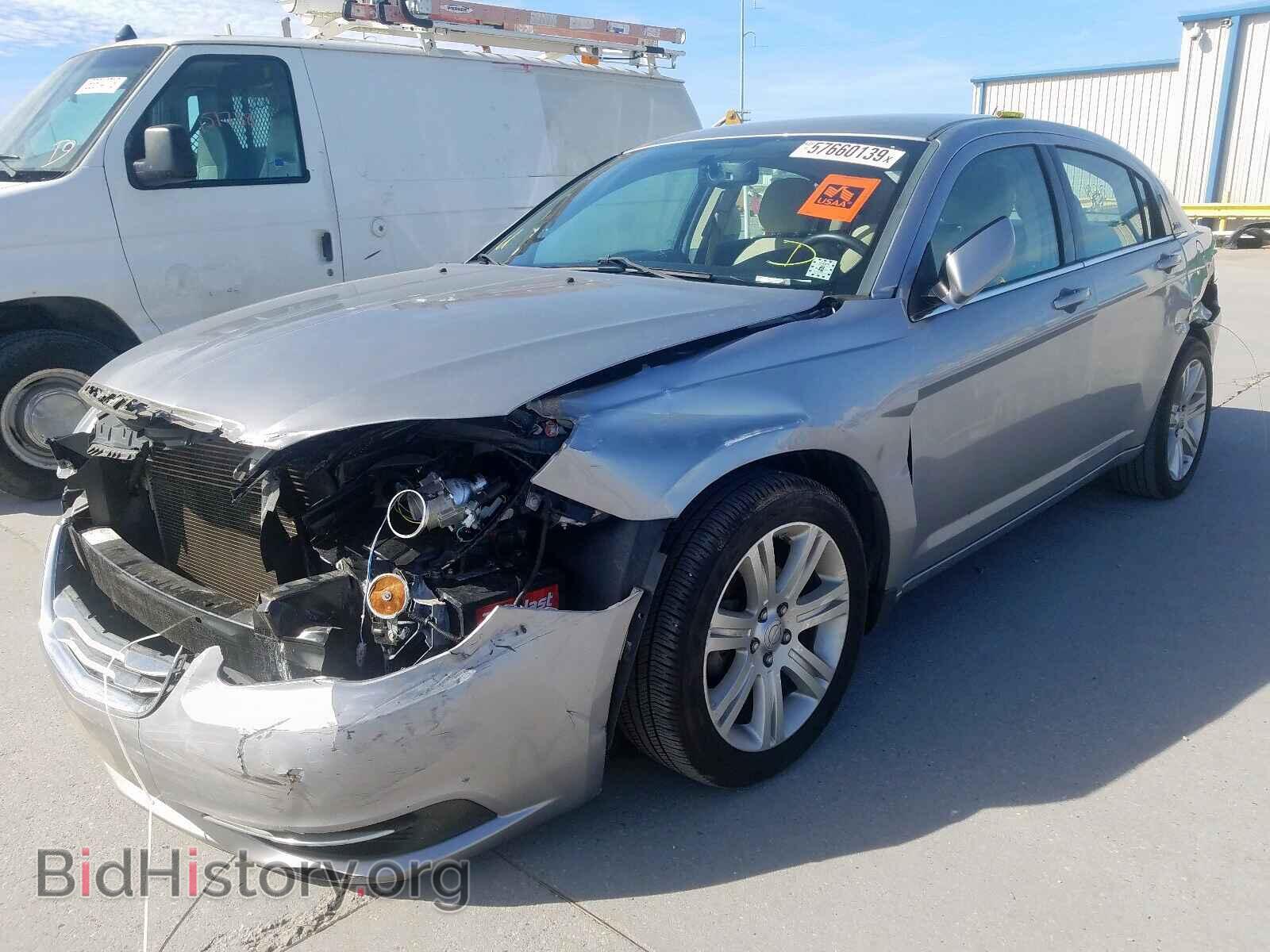 2013 CHRYSLER 200 - VIN: 1C3CCBBB0DN510036 - Фото 2