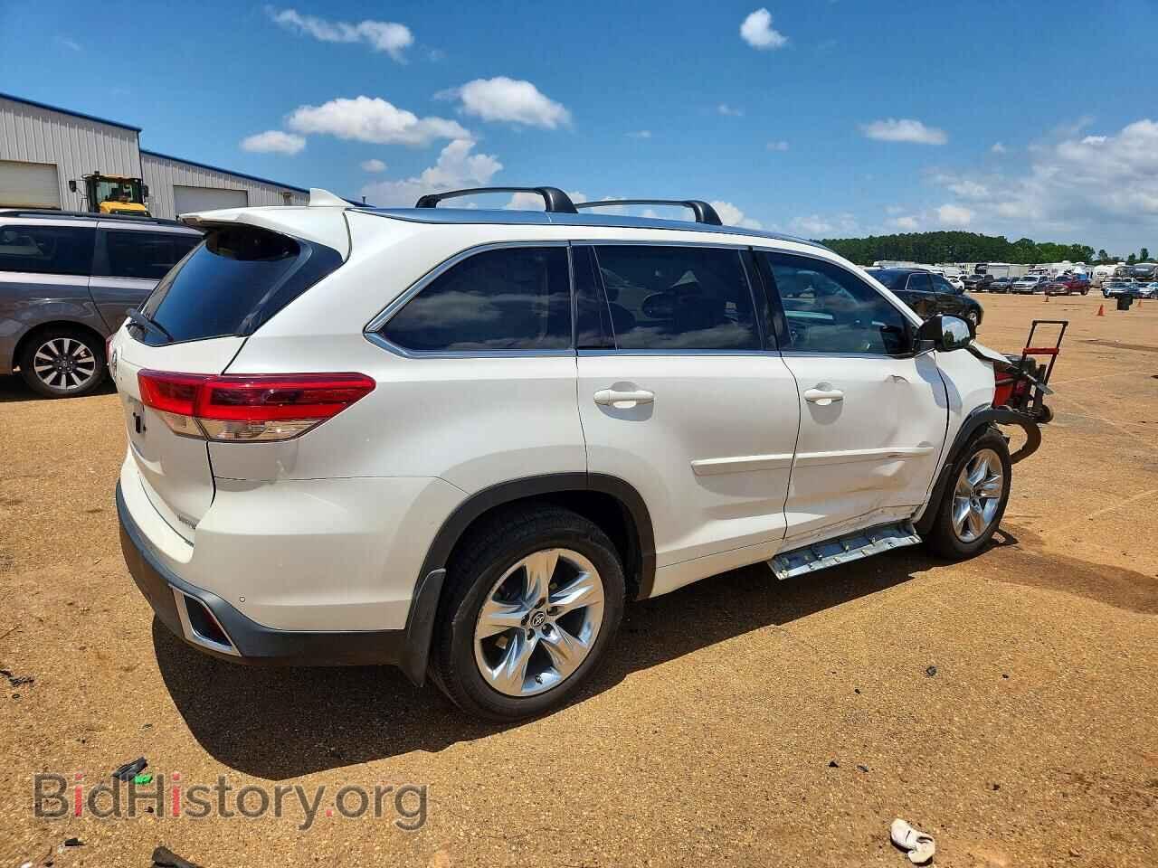 2017 TOYOTA HIGHLANDER - VIN: 5TDYZRFH6HS190857 - Фото 3