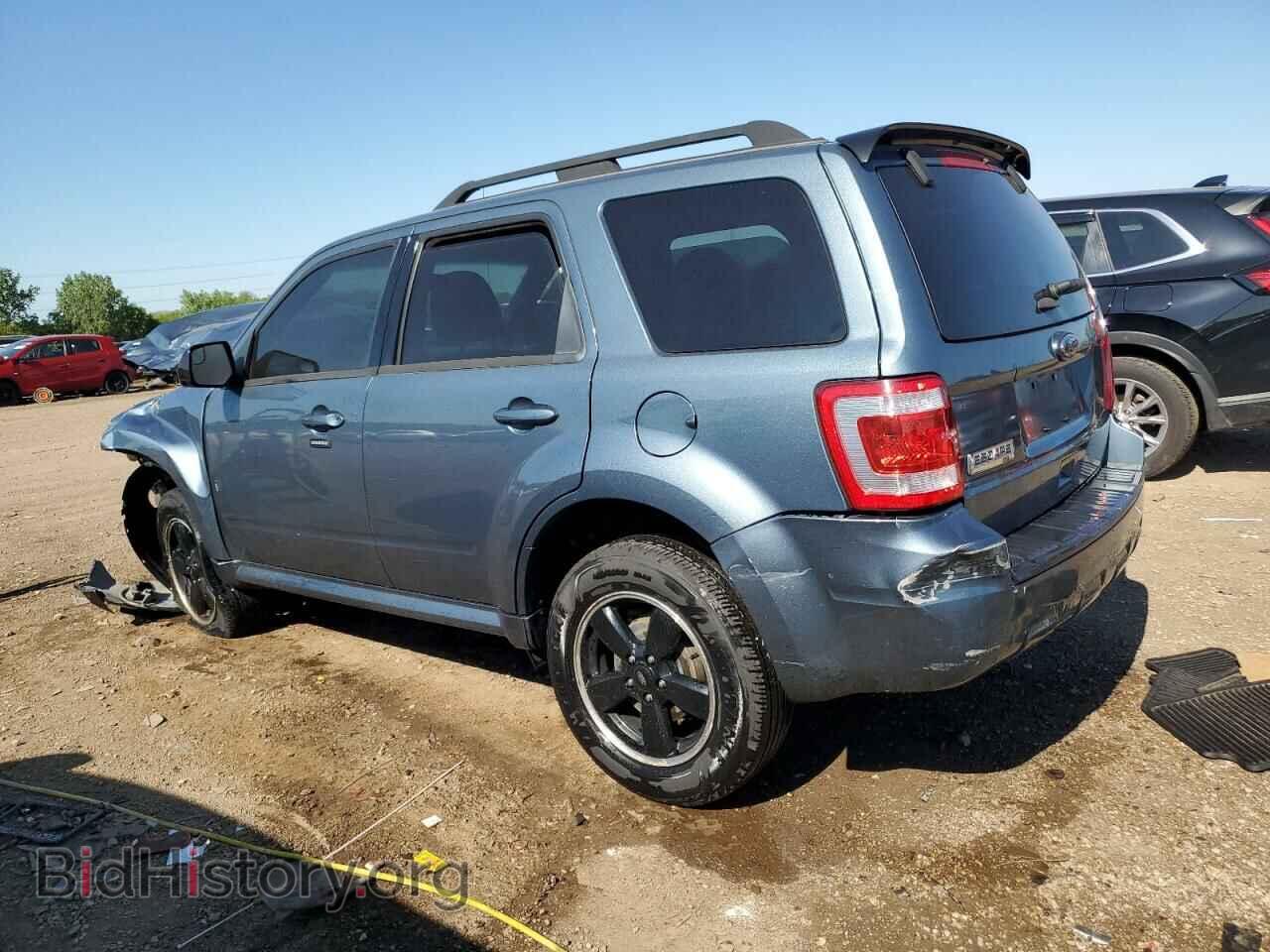 2011 FORD ESCAPE - VIN: 1FMCU9D76BKC64128 - Фото 2