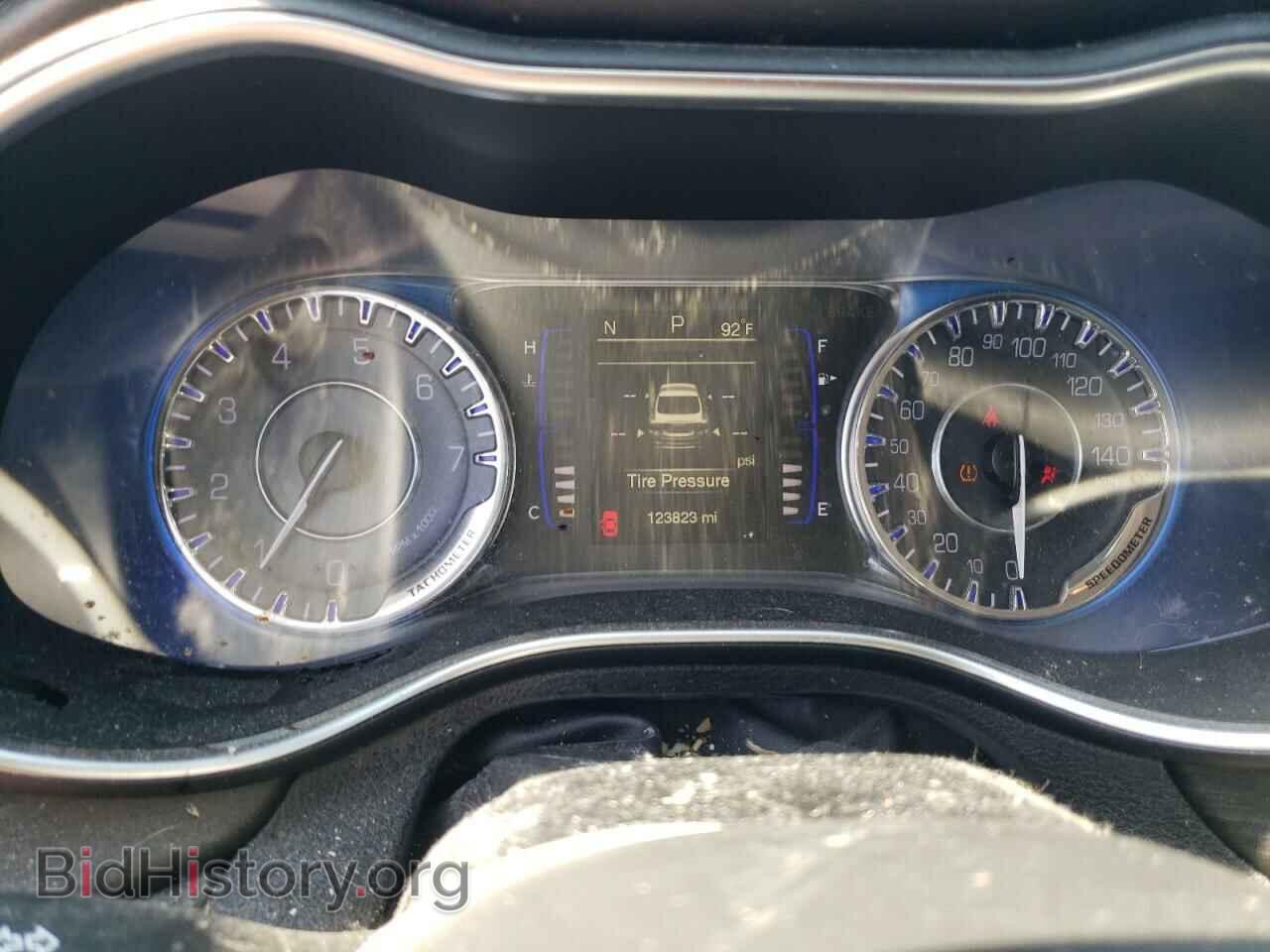 2016 CHRYSLER 200 - VIN: 1C3CCCAB5GN194760 - Фото 9
