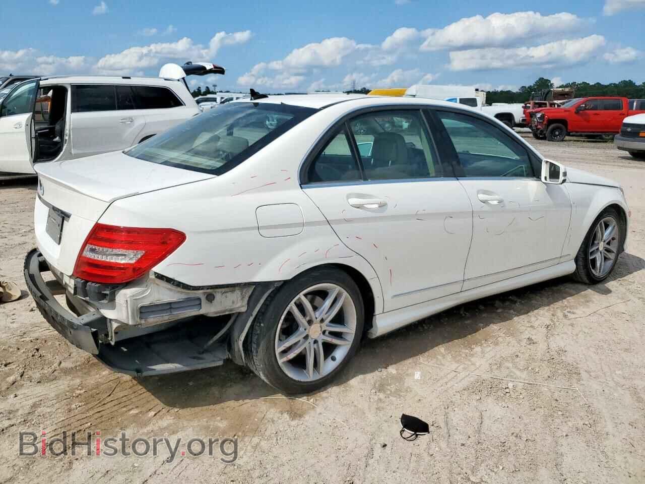 2013 MERCEDES-BENZ C-CLASS - VIN: WDDGF4HB1DR299984 - Фото 3