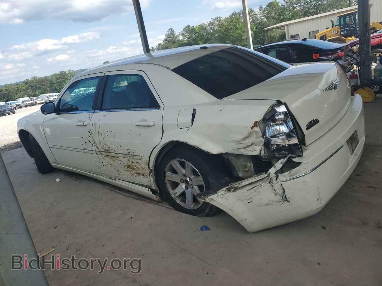 2007 CHRYSLER 300 - VIN: 2C3KA53G97H767917 - Фото 2