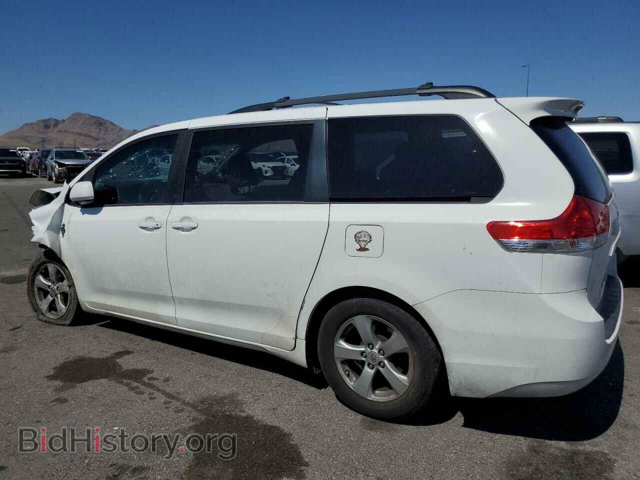 2011 TOYOTA All Models - VIN: 5TDKK3DCXBS040935 - Фото 2