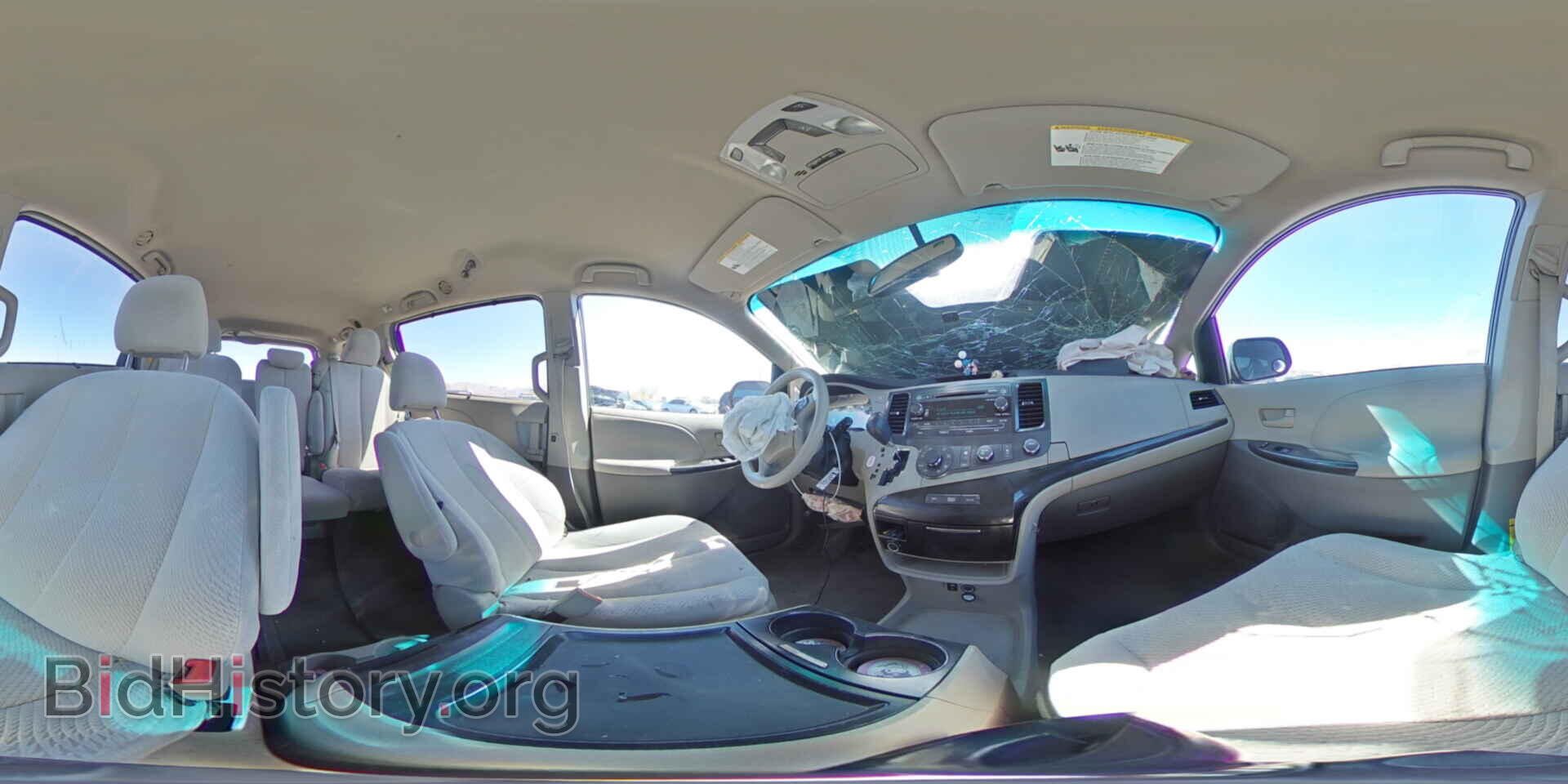 2011 TOYOTA All Models - VIN: 5TDKK3DCXBS040935 - Фото 16
