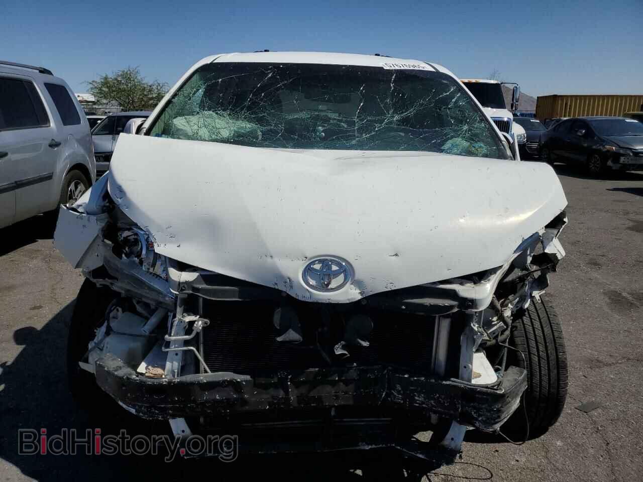 2011 TOYOTA All Models - VIN: 5TDKK3DCXBS040935 - Фото 5