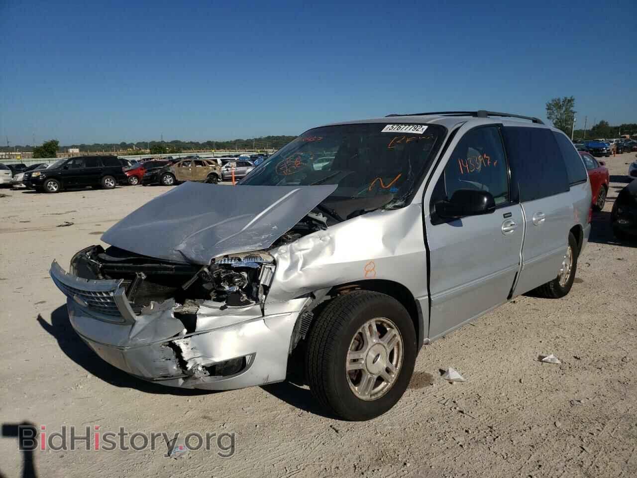 2007 FORD FREESTAR - VIN: 2FMZA52297BA12457 - Фото 2