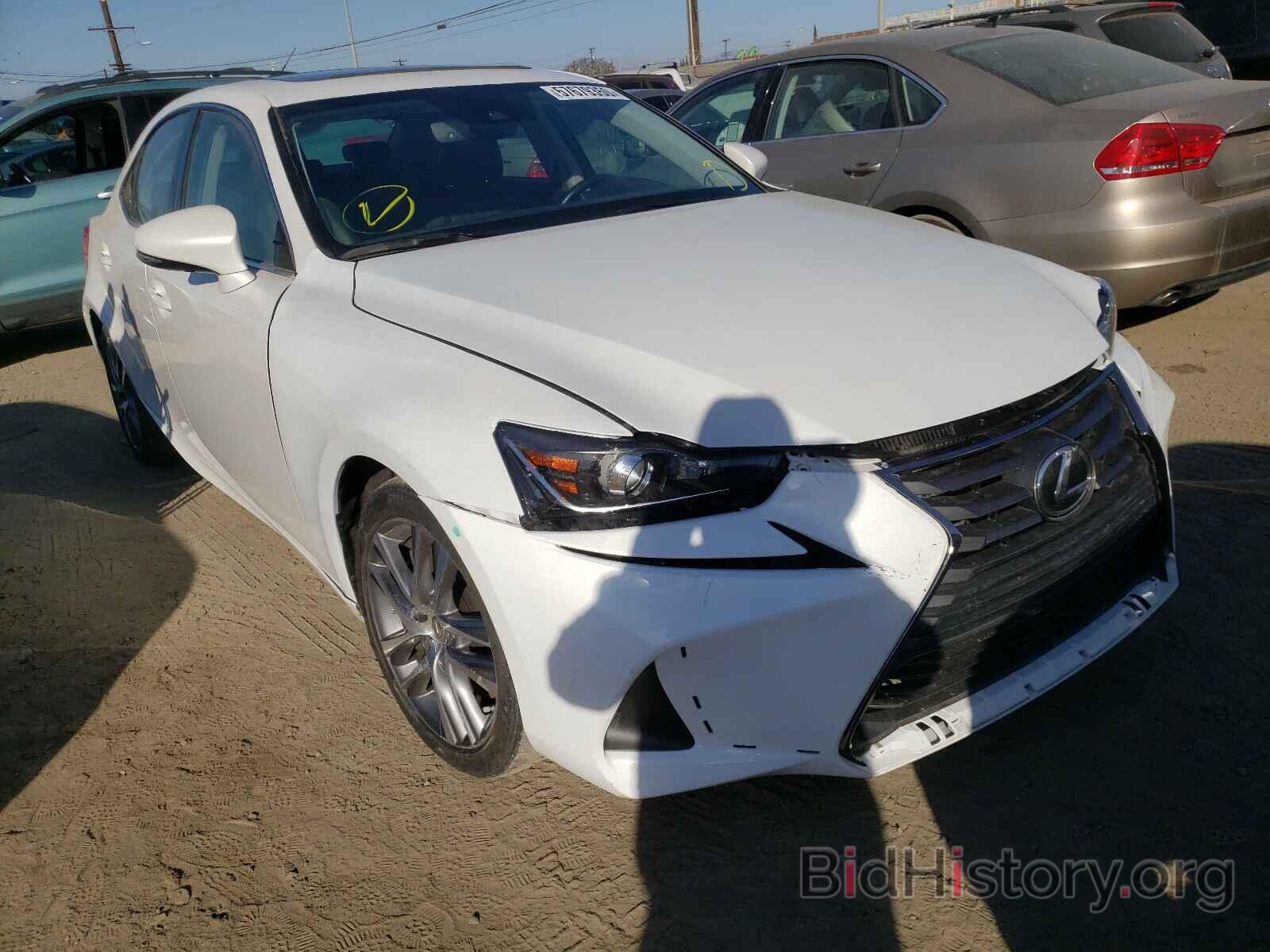 Photo JTHBA1D29J5082756 - LEXUS IS 2018