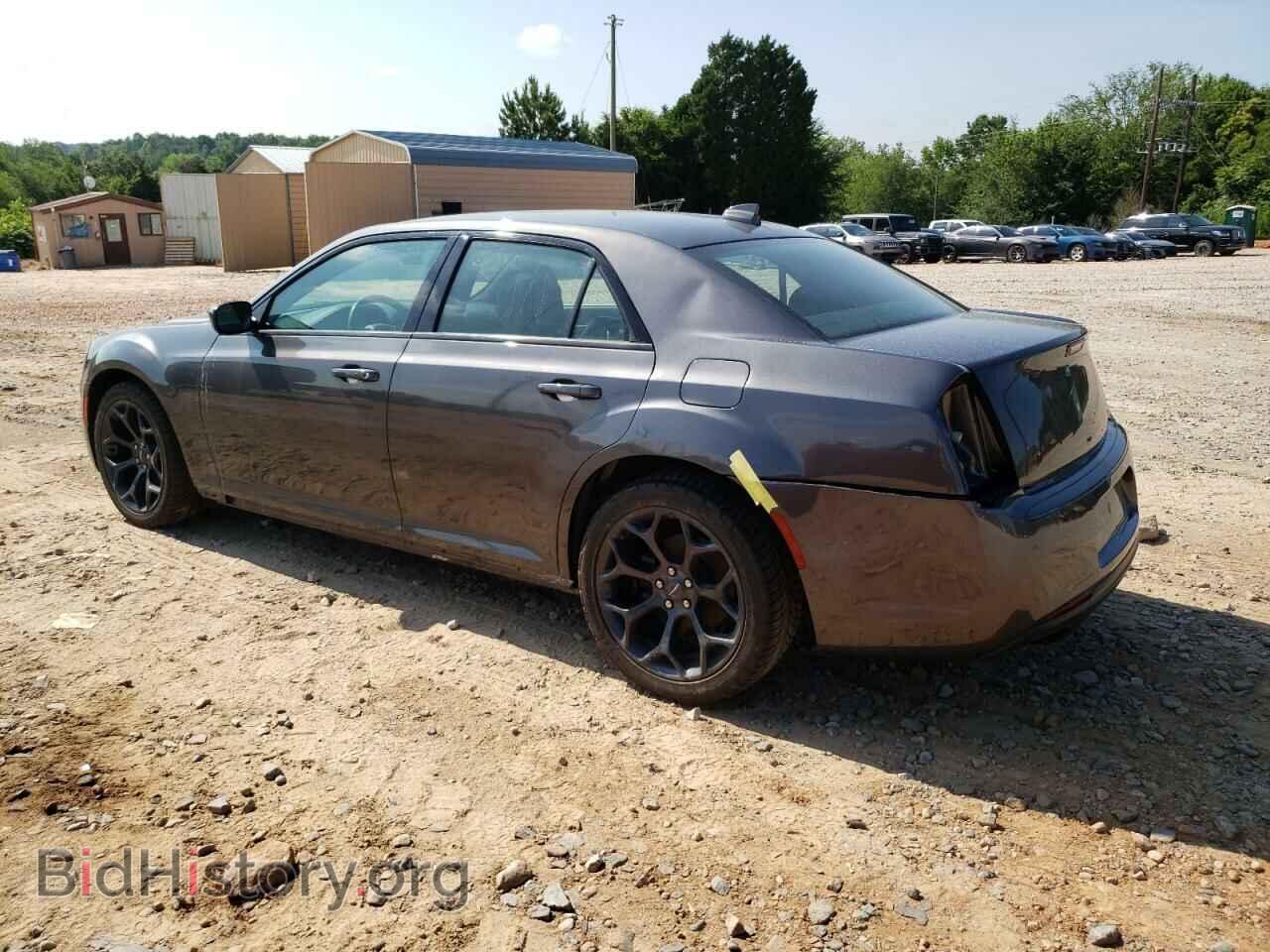 2019 CHRYSLER 300 - VIN: 2C3CCABG6KH539553 - Фото 2