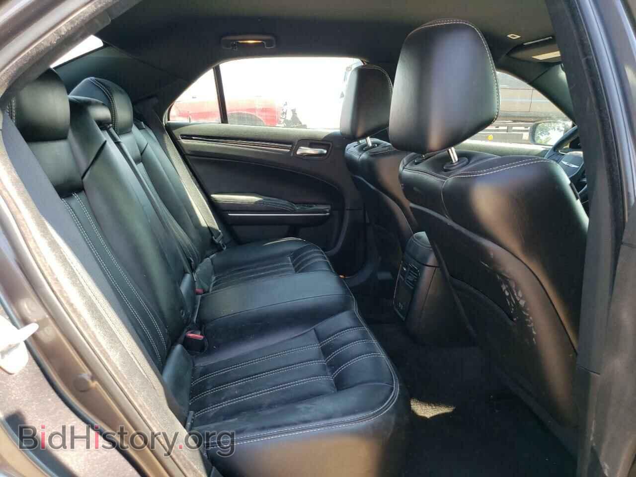 2019 CHRYSLER 300 - VIN: 2C3CCABG6KH539553 - Фото 10