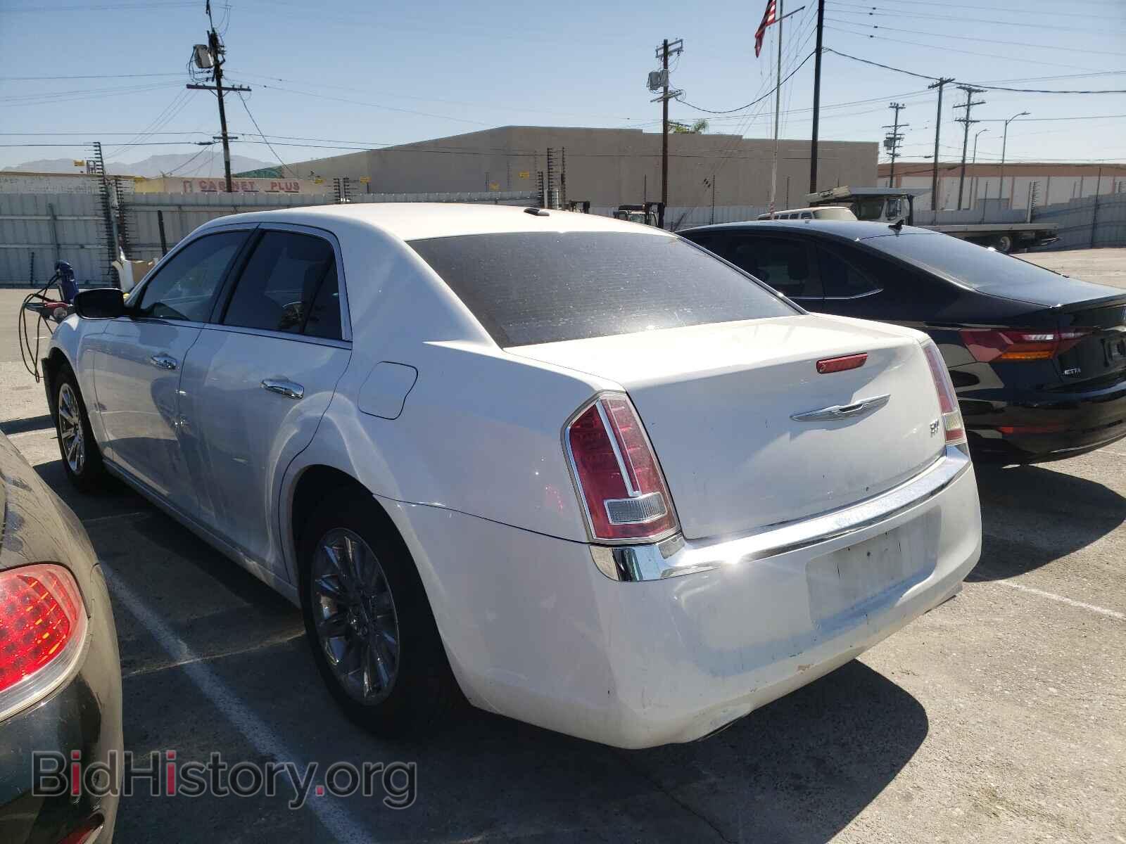 2011 CHRYSLER 300 - VIN: 2C3CA5CG2BH582914 - Фото 3