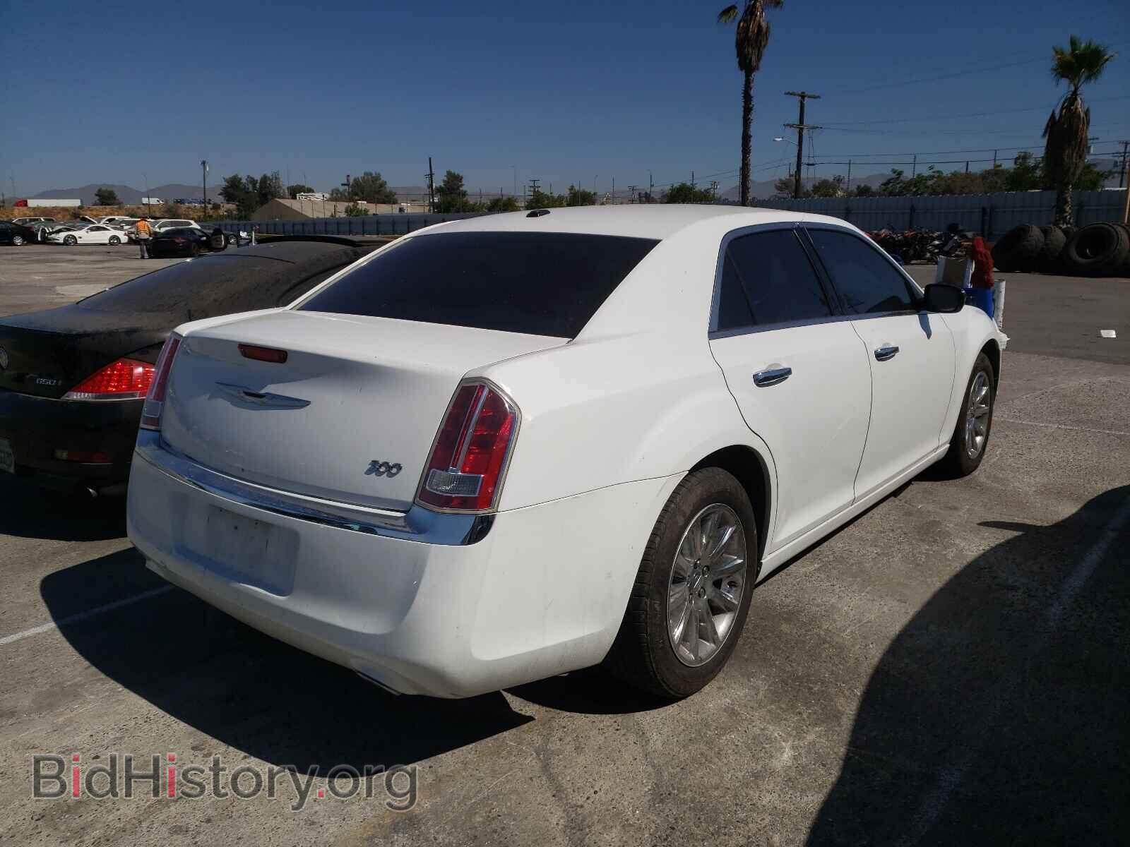 2011 CHRYSLER 300 - VIN: 2C3CA5CG2BH582914 - Фото 4