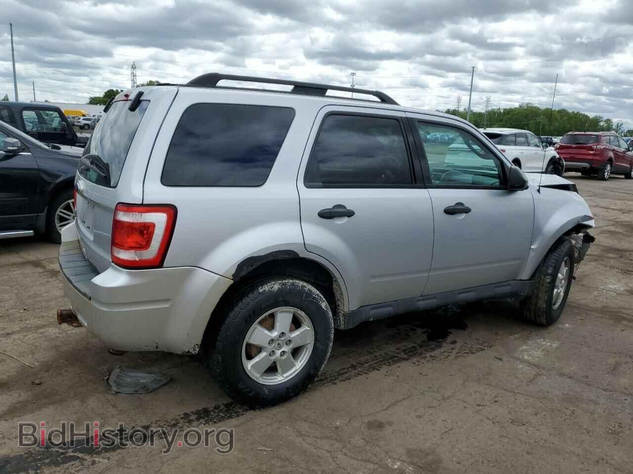 2011 FORD ESCAPE - VIN: 1FMCU9D79BKB27815 - Фото 3