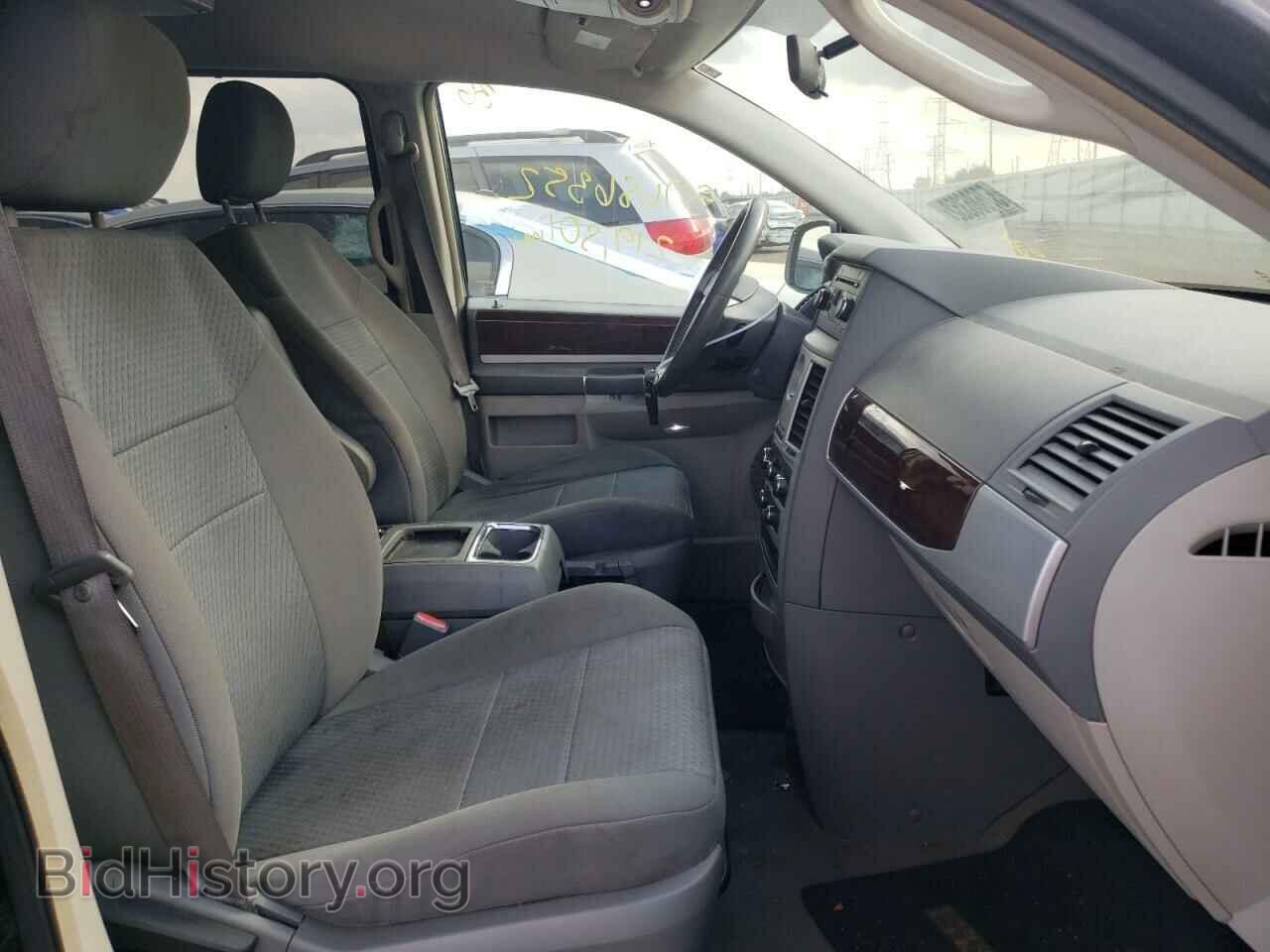 2010 CHRYSLER MINIVAN - VIN: 2A4RR5D11AR105239 - Фото 5