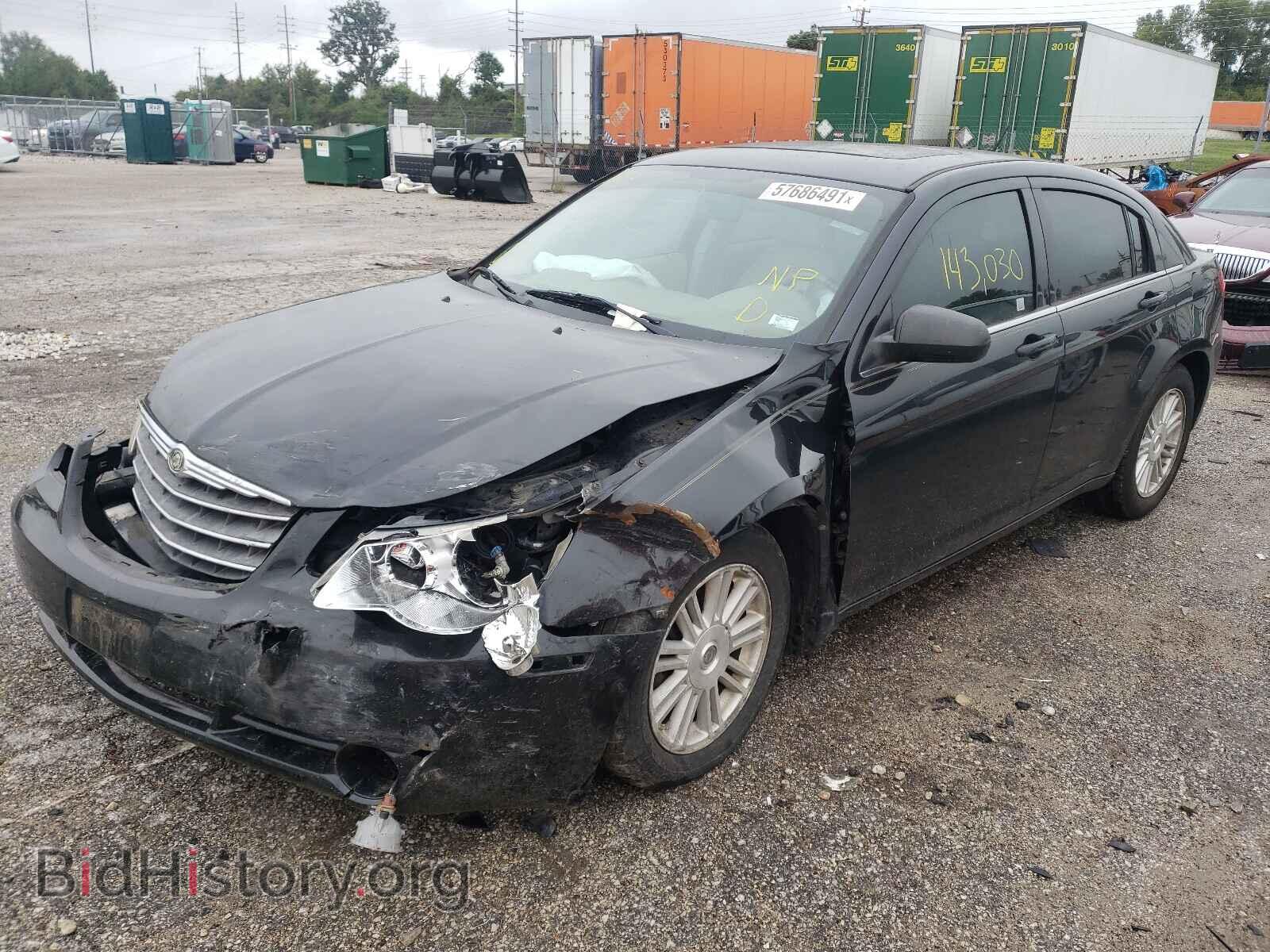 2010 CHRYSLER SEBRING - VIN: 1C3CC5FV4AN145992 - Фото 2
