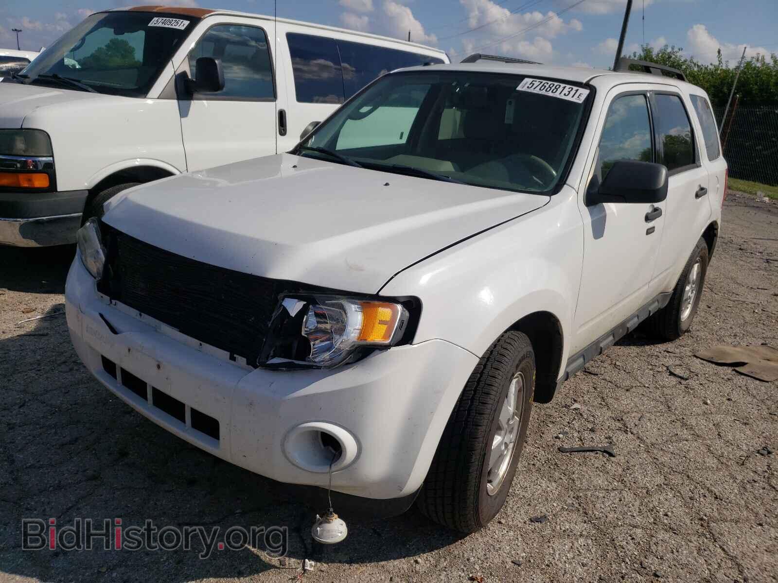2011 FORD ESCAPE - VIN: 1FMCU9D76BKB85638 - Фото 2