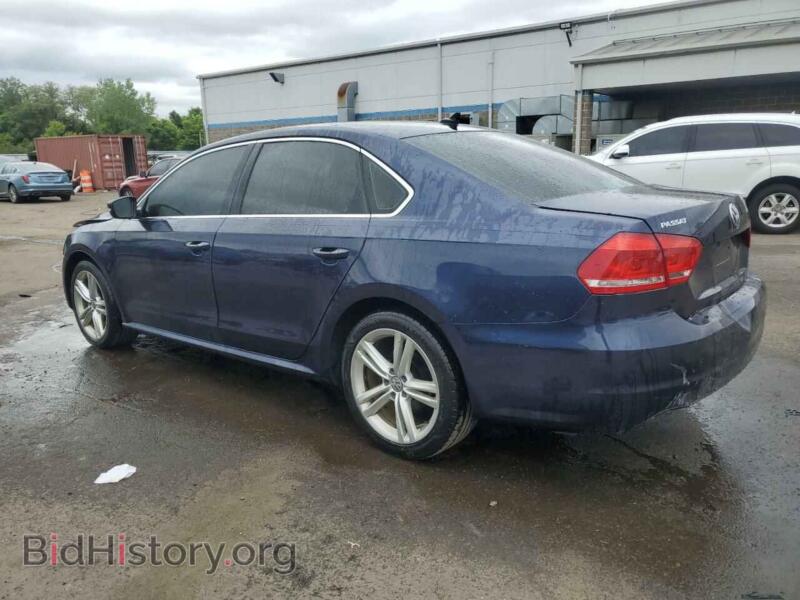 2014 Volkswagen PASSAT (VIN 1VWBT7A38EC043473) — фото 2 из 14
