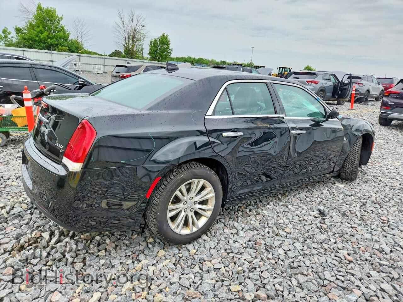 2017 CHRYSLER 300 - VIN: 2C3CCAEG2HH564891 - Фото 3