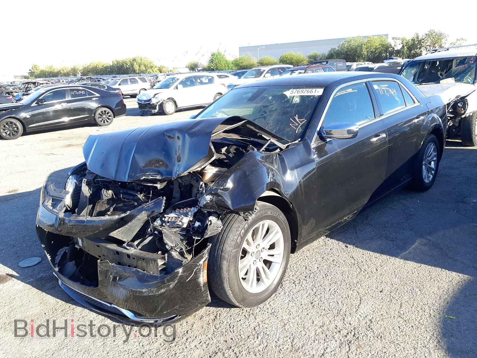 2016 CHRYSLER 300 - VIN: 2C3CCAEG1GH207541 - Фото 2