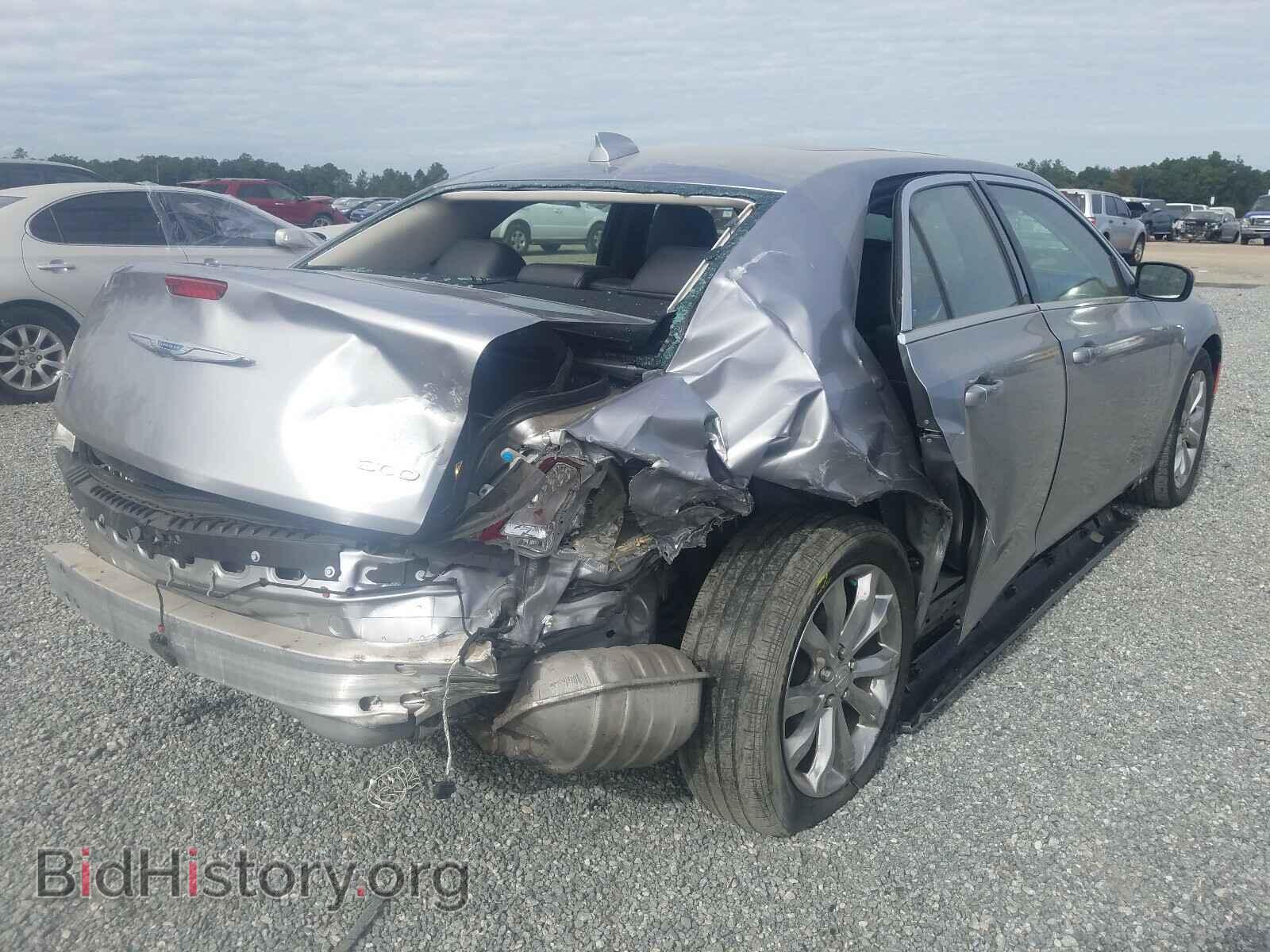 2017 CHRYSLER 300 - VIN: 2C3CCARG1HH647934 - Фото 4