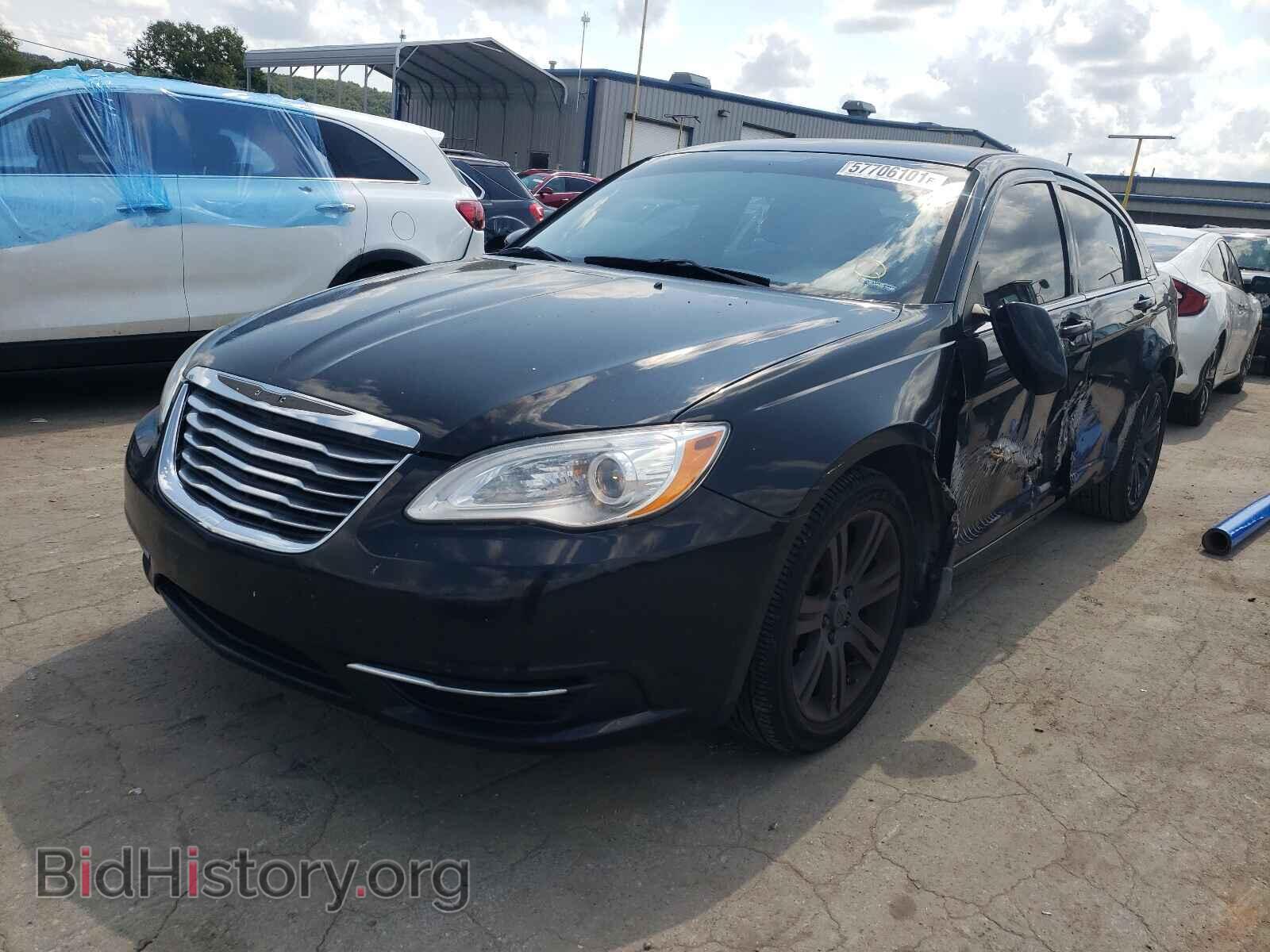 2013 CHRYSLER 200 - VIN: 1C3CCBAB3DN669652 - Фото 2
