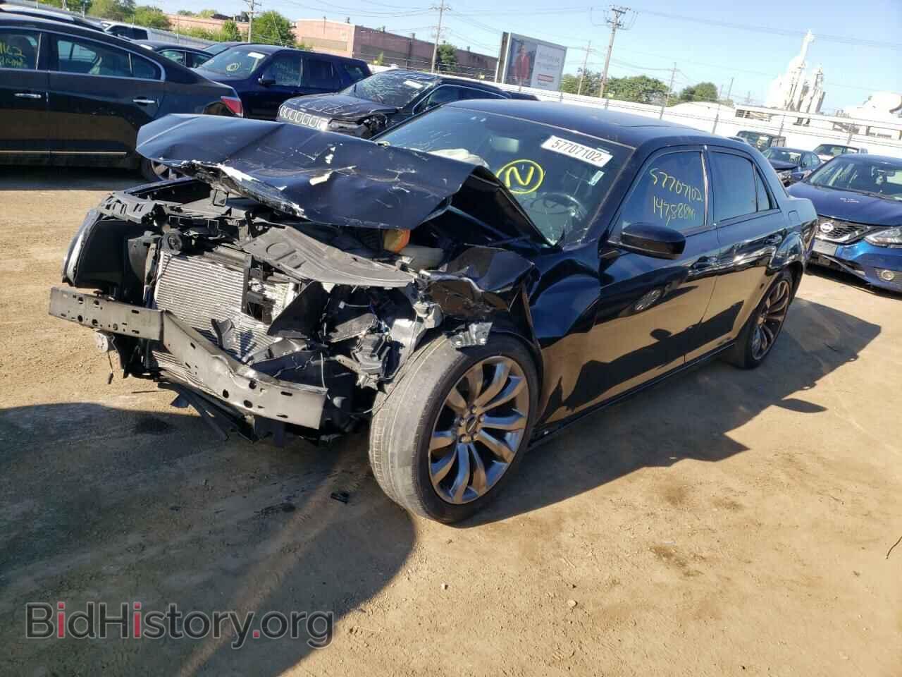 2014 CHRYSLER 300 - VIN: 2C3CCABG1EH352340 - Фото 2