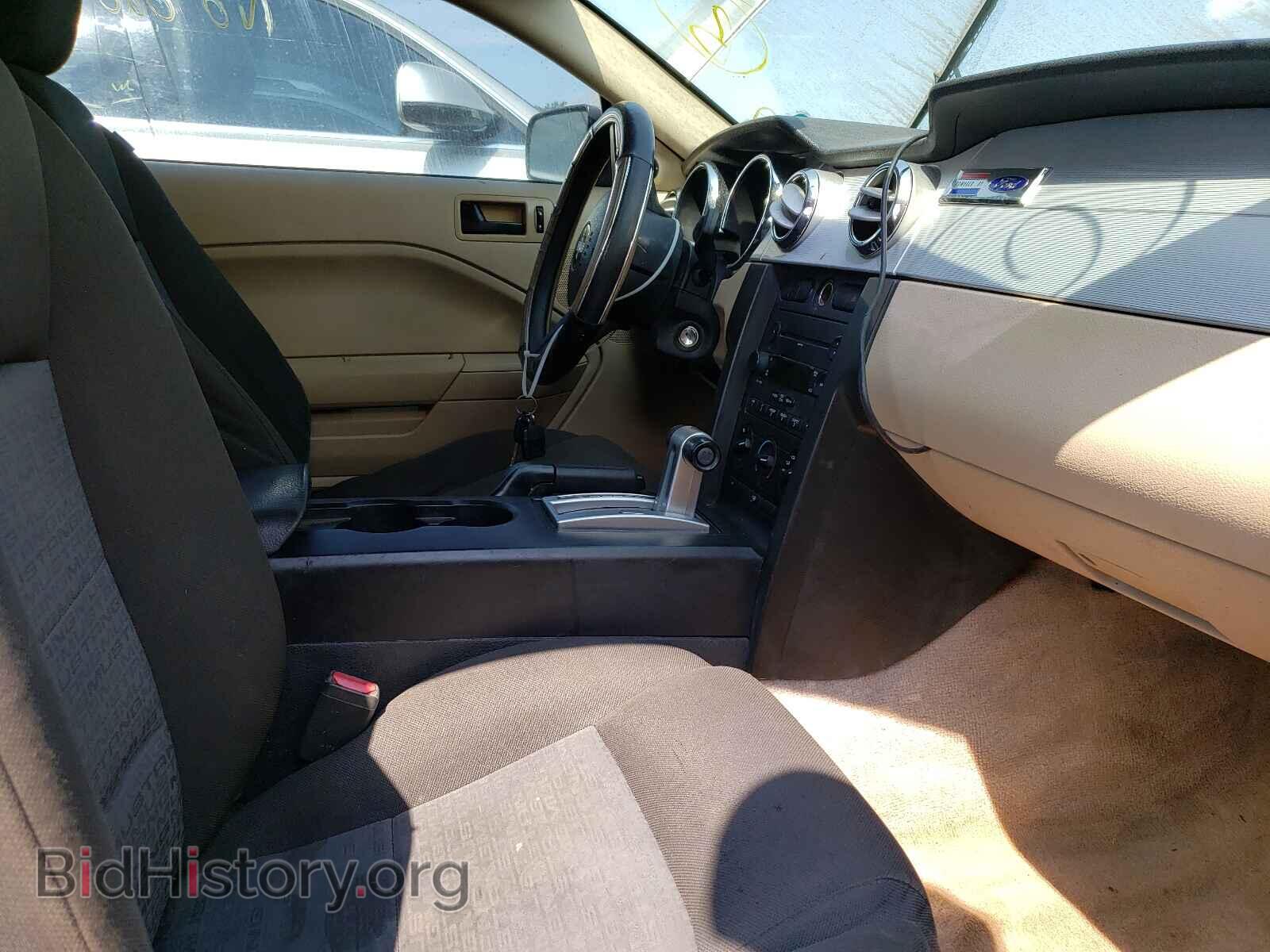 2007 FORD MUSTANG - VIN: 1ZVFT80N875200923 - Фото 5