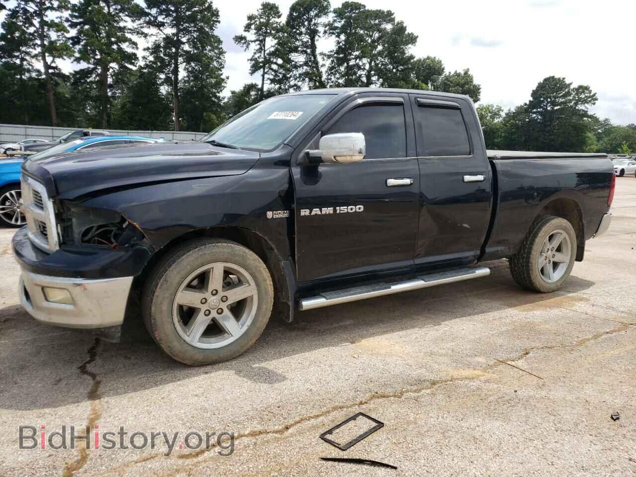 Photo 1D7RB1GT3BS611533 - DODGE All Models 2011