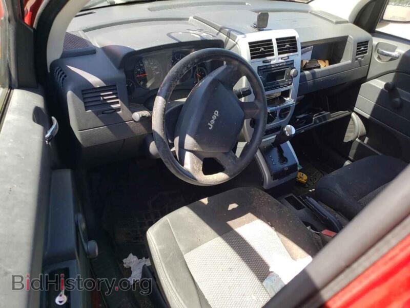 2008 Jeep COMPASS (VIN 1J8FT47058D744365) — фото 8 из 12