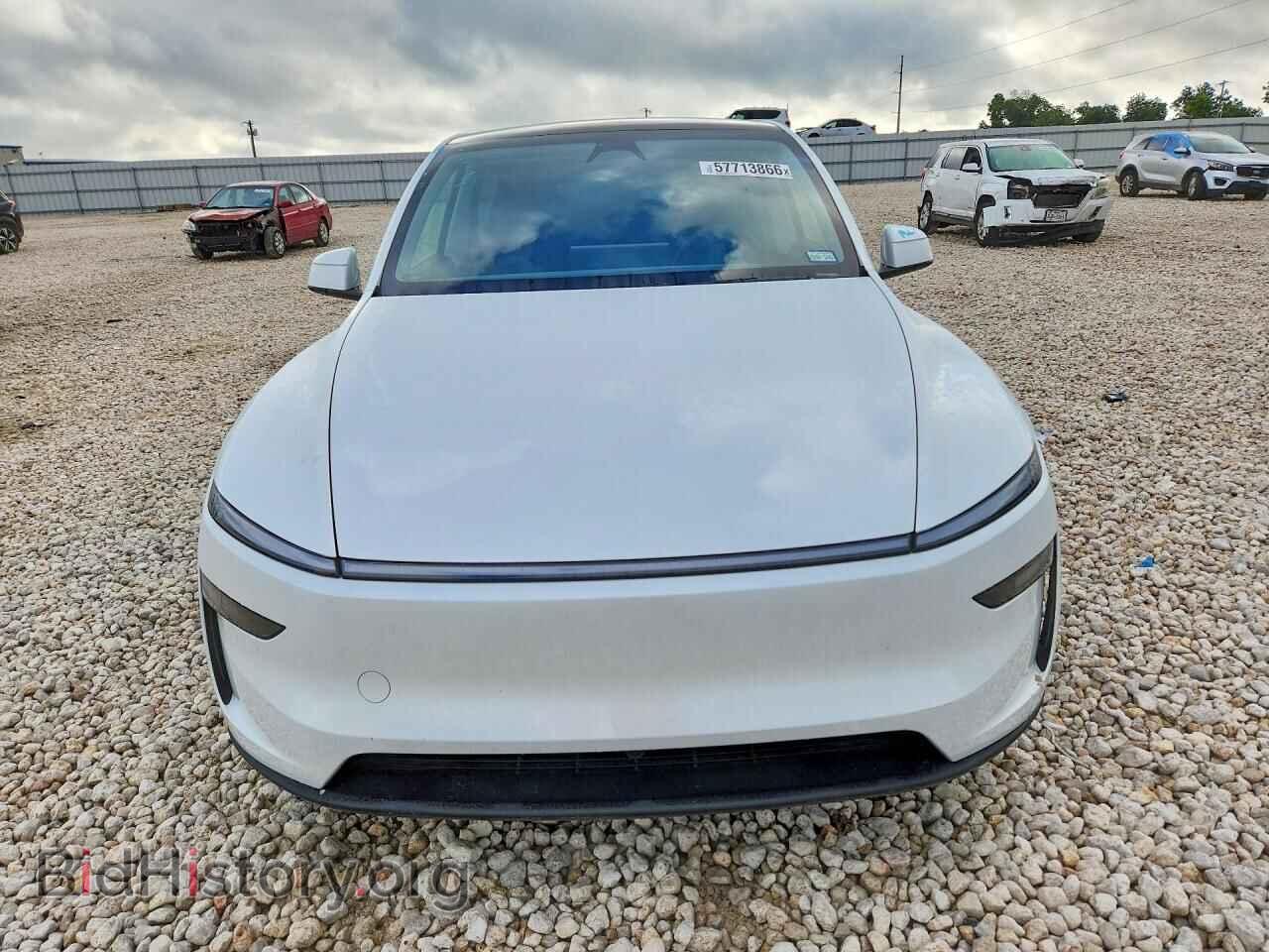 2026 TESLA MODEL Y - VIN: 7SAYGDEDXTA491443 - Photo 5