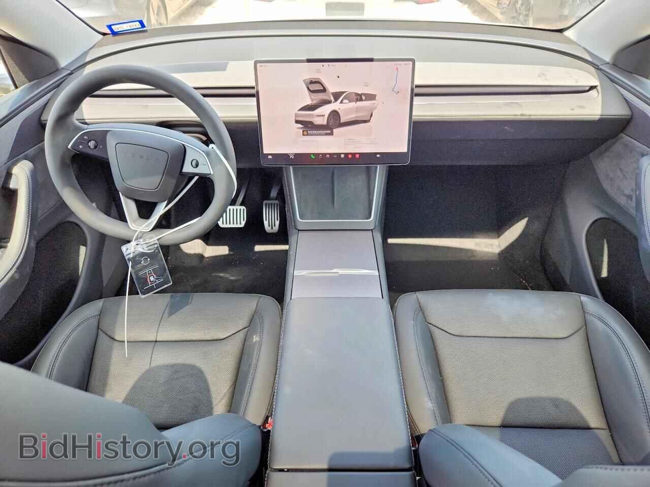 2026 TESLA MODEL Y - VIN: 7SAYGDEDXTA491443 - Photo 8