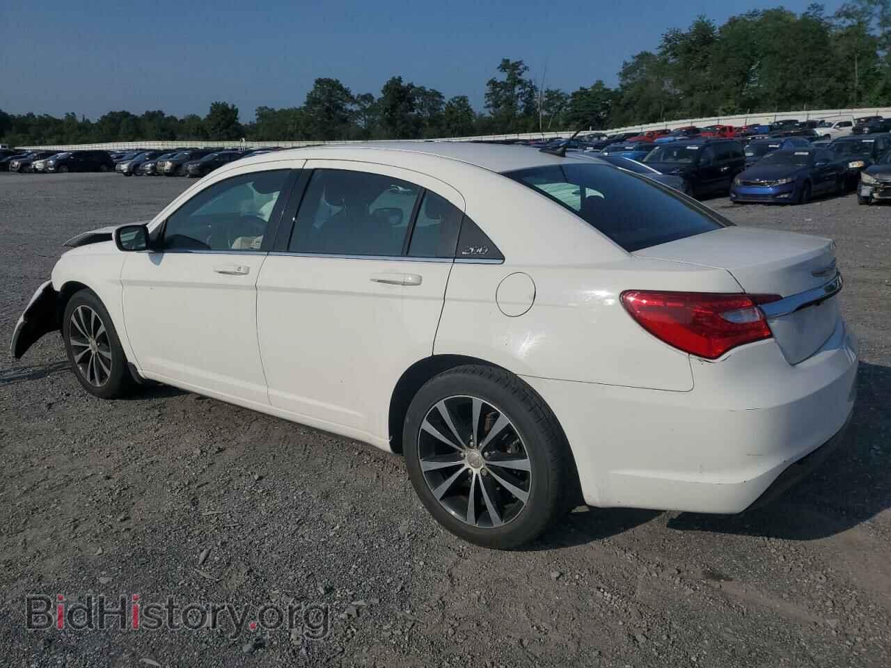 2014 CHRYSLER 200 - VIN: 1C3CCBBG4EN172184 - Фото 2